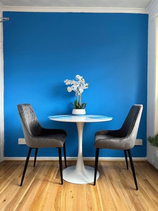 Spacious Flat In West Midlands 버밍엄 외부 사진